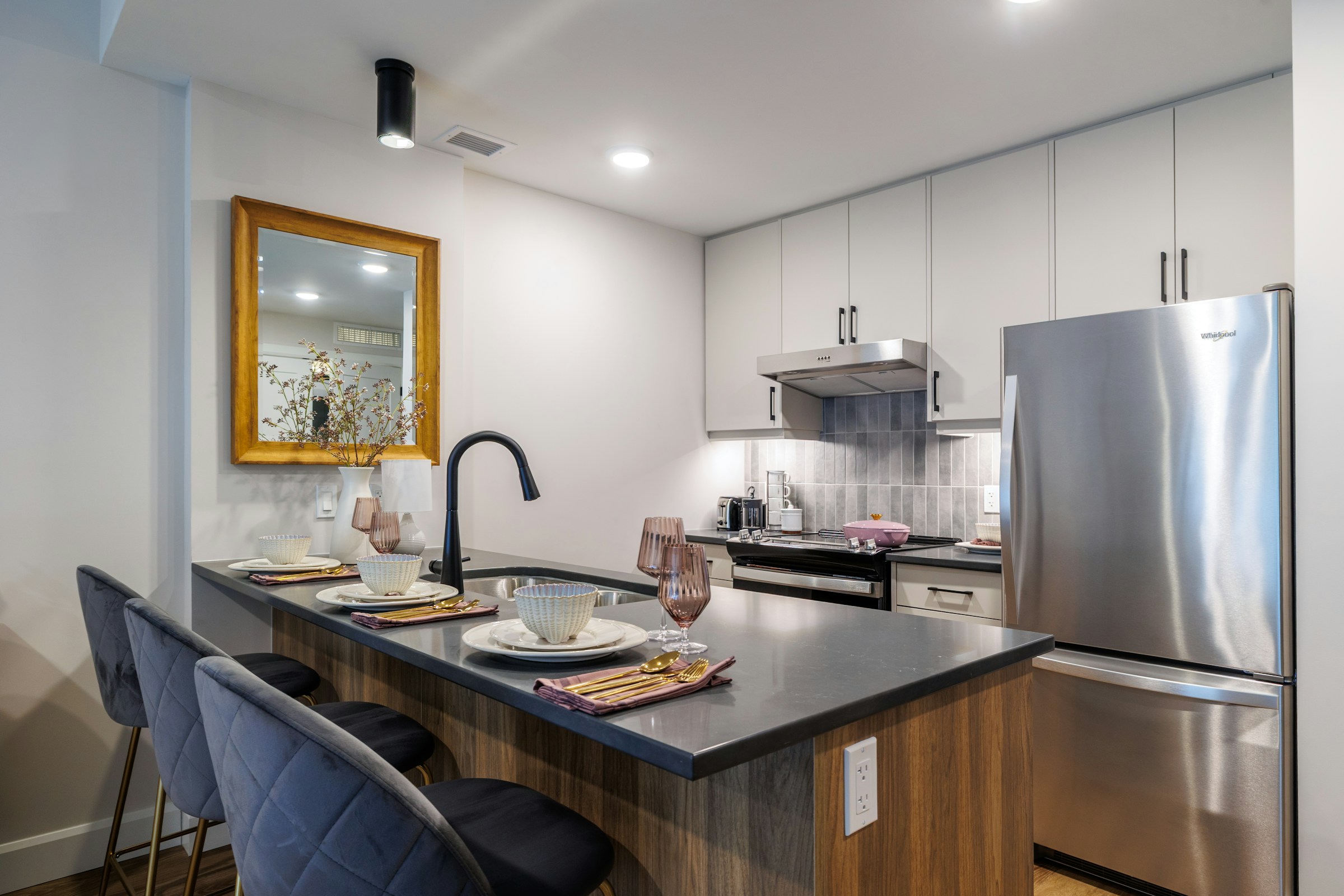 How Professional Fabrication Extends the Life of Quartzite